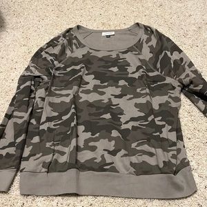 Camo crew neck